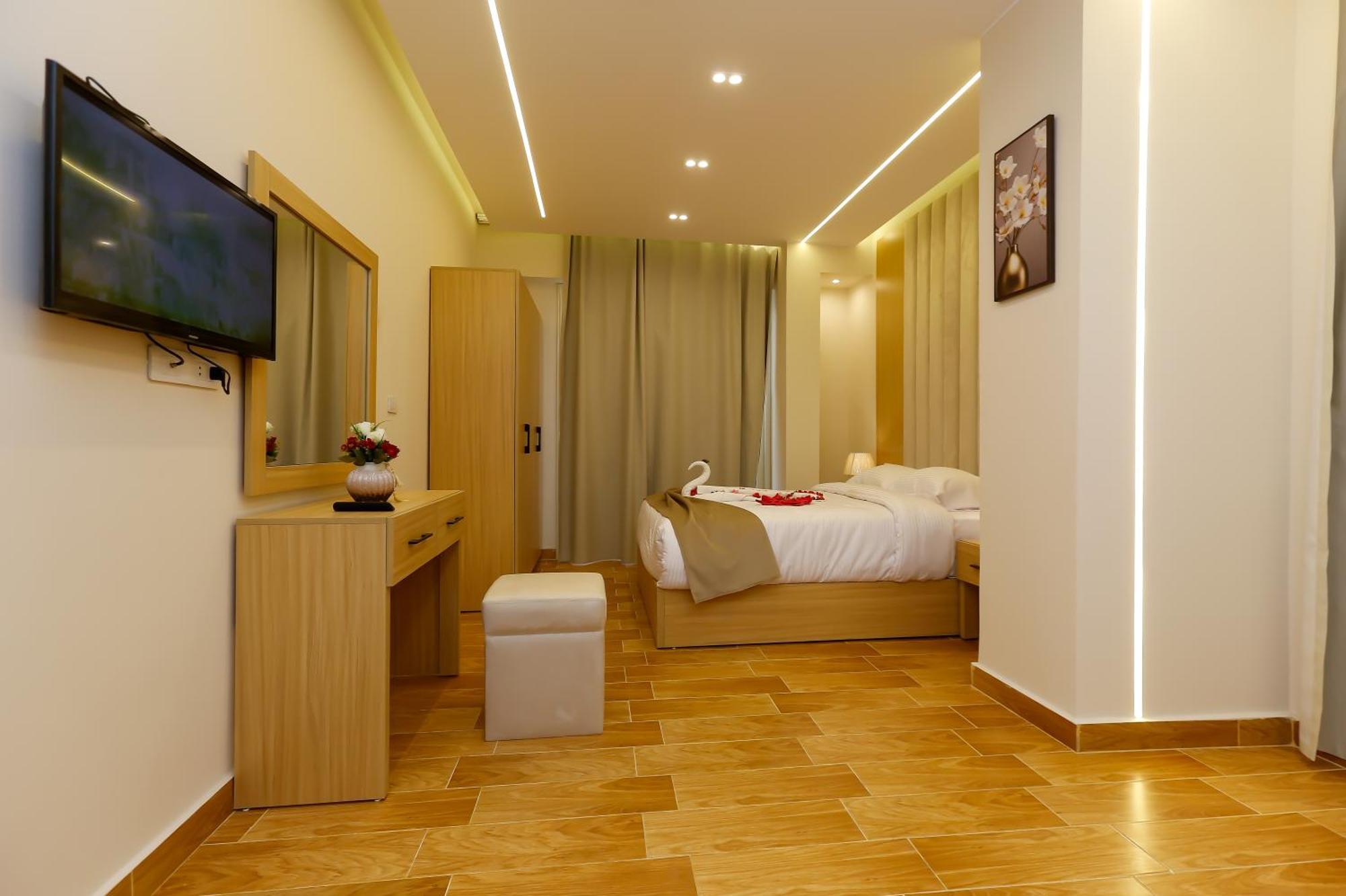 Rizk Pyramids View Hotel Kafret el-Gabal Esterno foto