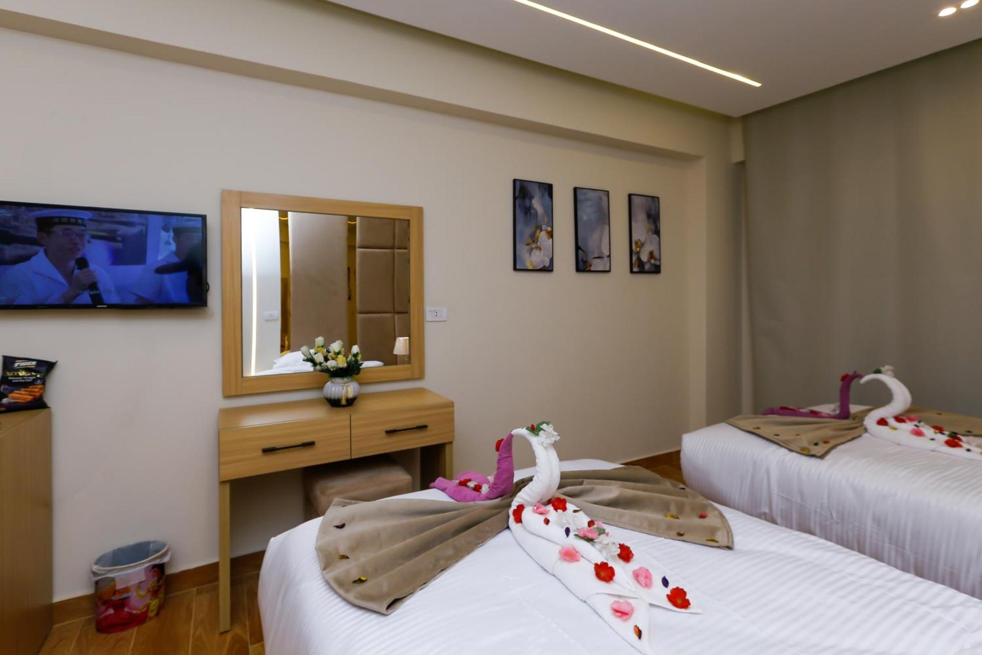 Rizk Pyramids View Hotel Kafret el-Gabal Esterno foto