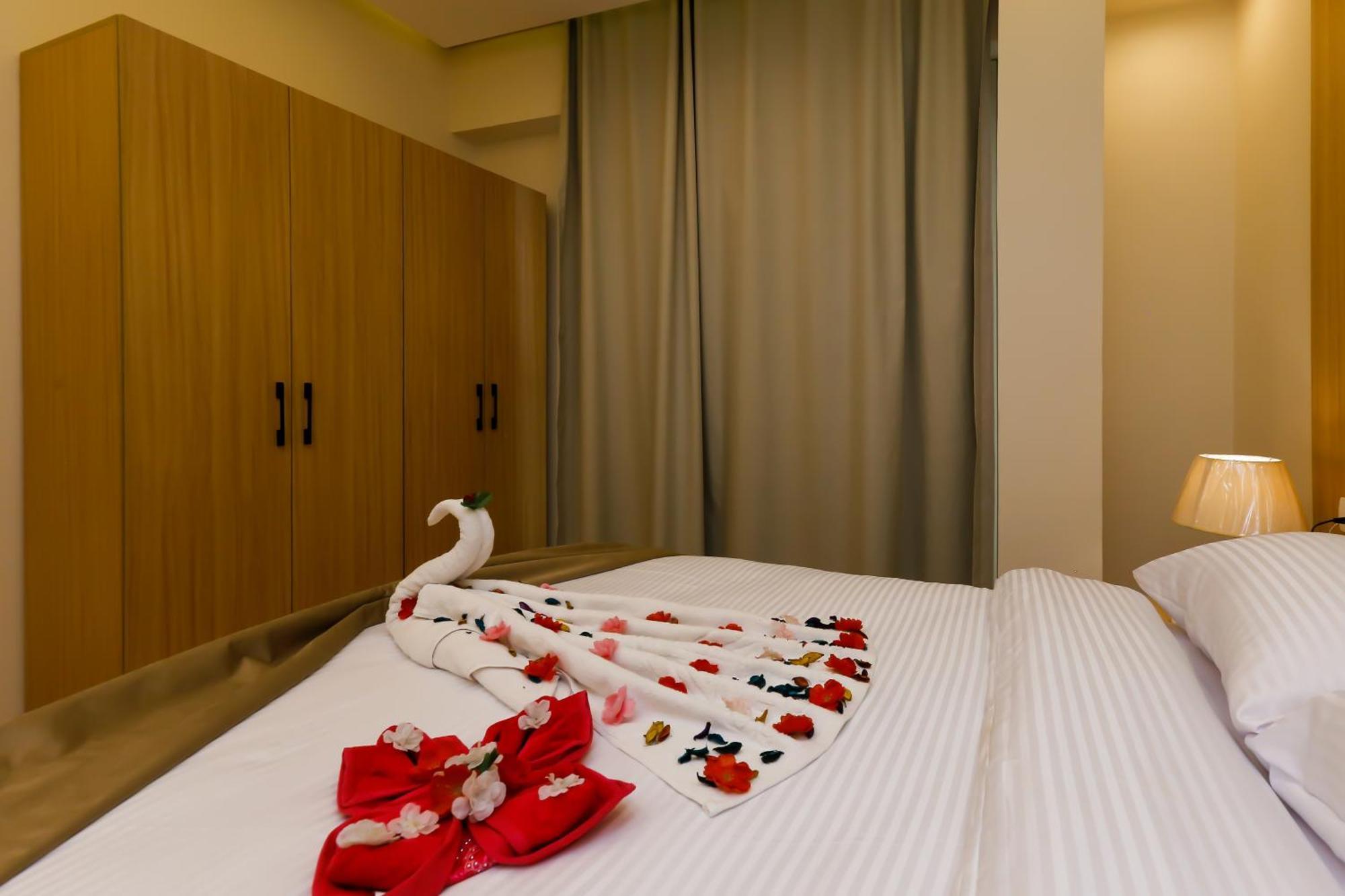 Rizk Pyramids View Hotel Kafret el-Gabal Esterno foto