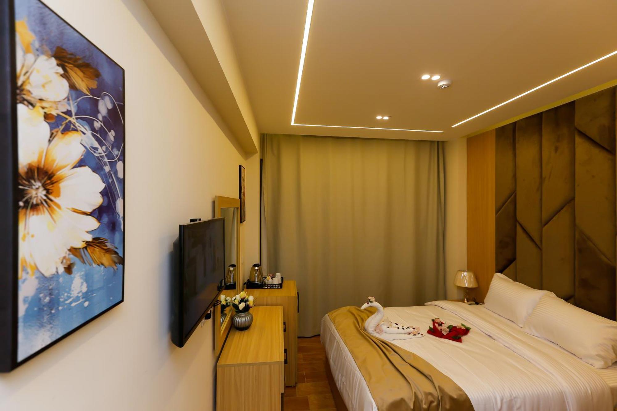 Rizk Pyramids View Hotel Kafret el-Gabal Esterno foto