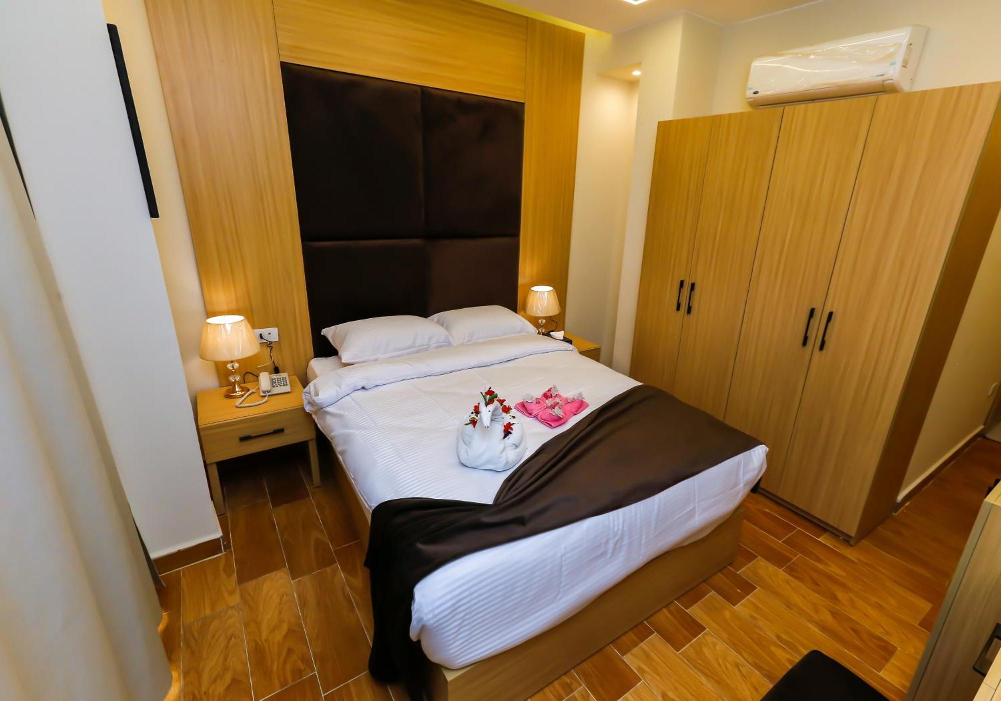 Rizk Pyramids View Hotel Kafret el-Gabal Esterno foto